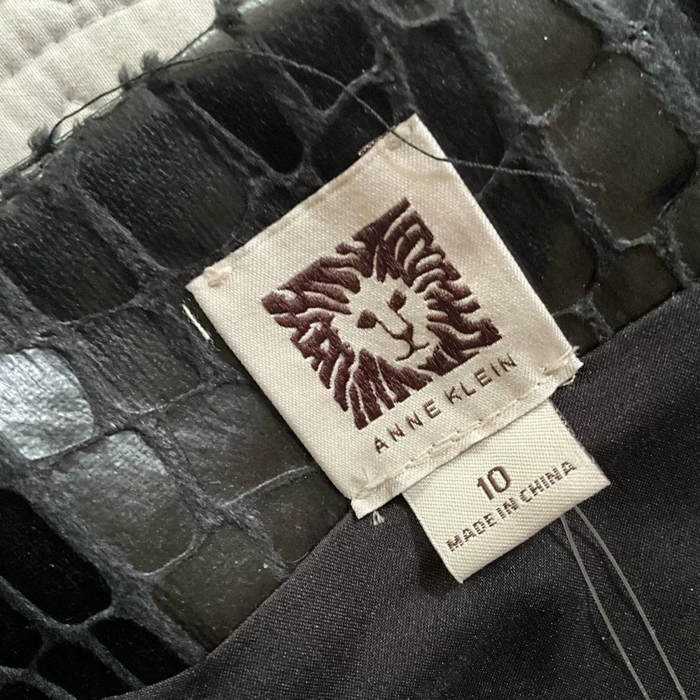 Anne Klein Black Faux Crocodile Embossed Leather Pencil Skirt Size 10 NWT - Picture 3 of 7